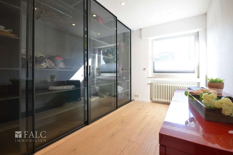Schöner Freistehender Bungalow mit sonnigem Gartengrundstück in Pulheim! – Ankleide-/Kinderzimmer