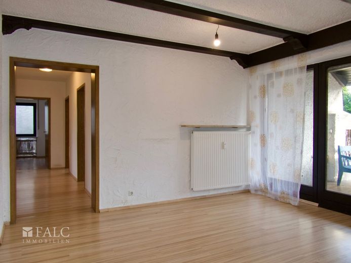 Einfach Mehr: Bungalow mit ELW. Garage, Süd-Loggia-Terrasse. Wohnreserve. Ruhige Wohnlage. Frei. – EG: Esszimmer, Diele