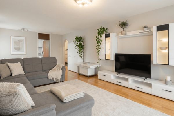Großzügig wohnen in Taufkirchen – 4 Zimmer, ca. 103 m² & zwei Balkone