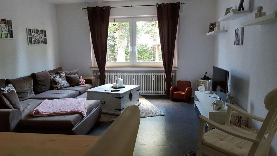 Großzügige Wohnung mit ausgebauten Kellerräumen und Terrasse in Reinshagen – फोटो 1
