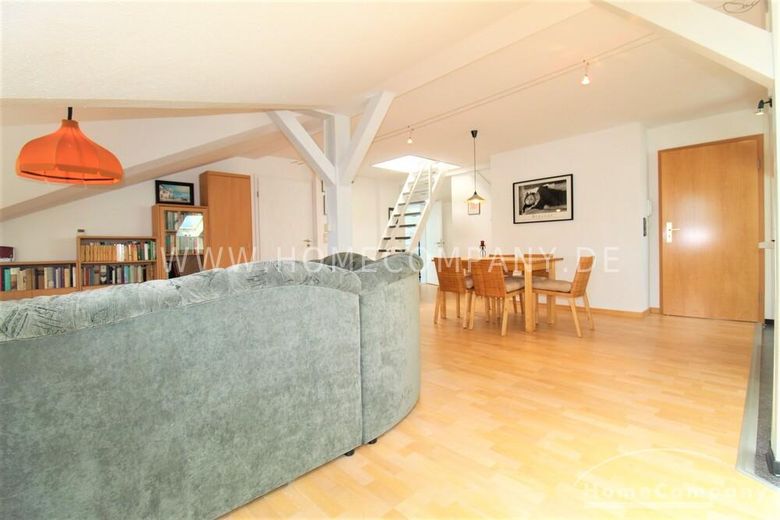 18579 HomeCompany Dresden Schickes möbliertes Dachgeschoß-Apartment in Blasewitz mit Blick über Dresden max. 3 Personen – 122fca08c6b5aa3d0cc860dfa1201867603050bf.jpg