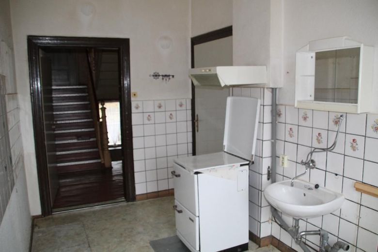 IMMOBILIE MIT POTENTIAL - 2-3-FAMILIEN-RH IN ELSTERBERG - PROV.-FREI – Bild 2