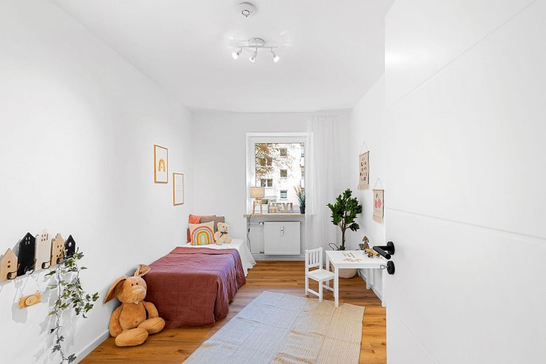 Sofort einziehen! Helle, renovierte Wohnung in toller Lage von Straubing – Kinderzimmer