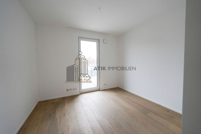 ATIK: Exklusives, lichtdurchflutetes Penthouse mit Charme in Heppenheim – Schlafzimmer