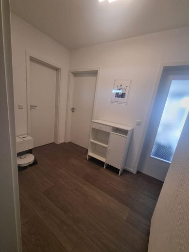 Helle 2 Zimmer Wohnung in der Südstadt nah am Maschsee - Tiefgarage, Aufzug, Balkon, Einbauküche – Flur