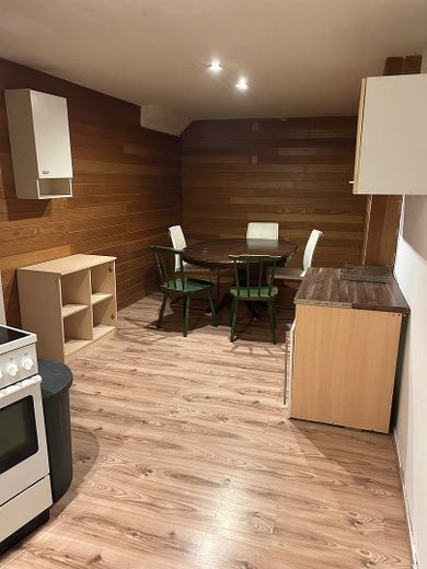 VIVIENDA DE 3 HABITACIONES CON COCINA, BAÑO Y PASILLO CERCA DEL AEROPUERTO DE HAHN – Foto 4