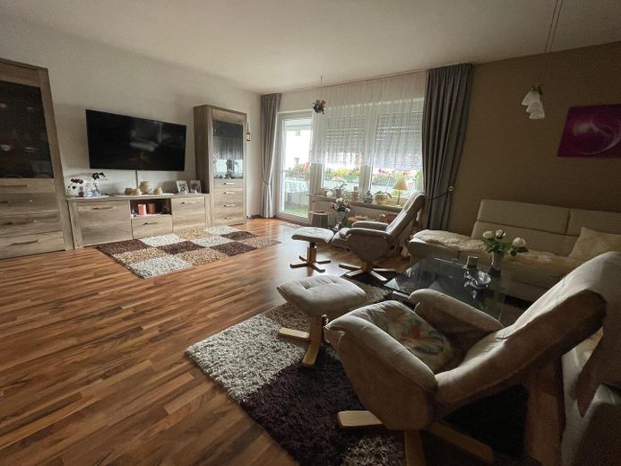 Piso cuidado de 3 habitaciones en planta baja con balcón en Osnabrück-Lüstringen – Foto 1