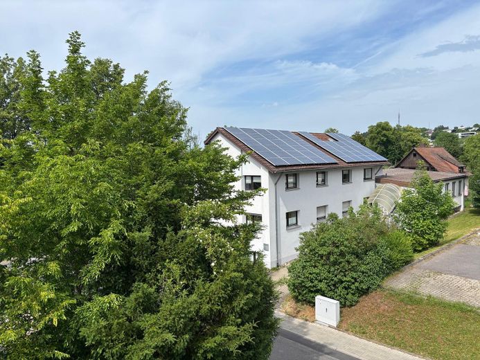Freistehende Kaffeemühlenhaus Villa mit Naturgarten – Foto 7