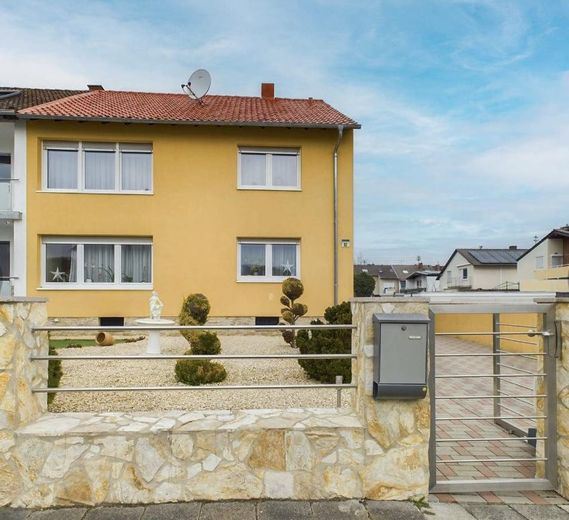 Exklusives Wohnen in bester Lage von Oppau – Foto 1