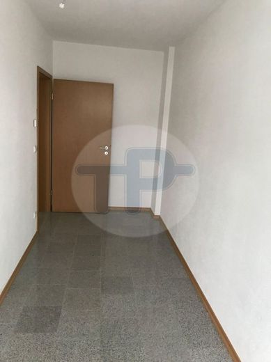 RESERVIERT! WALMDACHBUNGALOW MIT GARAGE UND CARPORT IN TRAUMHAFTER SIEDLUNGSRANDLAGE – Zimmer