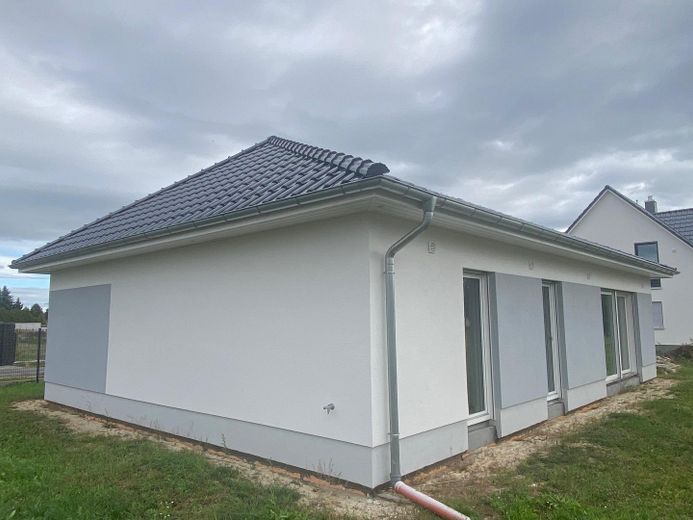 Preisreduziert, provisionsfrei, Charmanter Bungalow inkl. Grundstück in Sonnewalde-Münchhausen! – Foto 2
