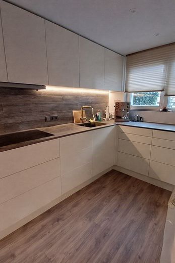 Casa a schiera centrale di alta qualità con 6,5 locali, impianto fotovoltaico e molti dettagli speciali – Foto 3