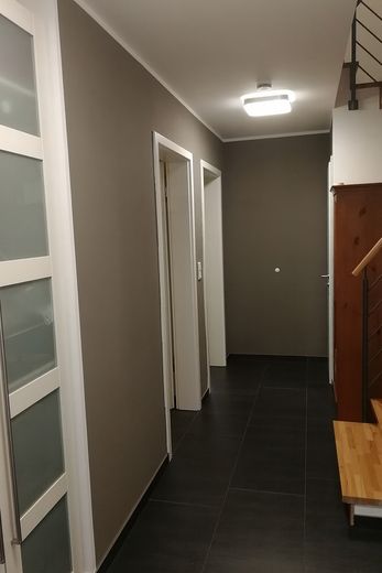 Modernes, familienfreundliches Stadthaus in Altlindenau inkl. Tiefgarage - von privat – Eingangsbereich