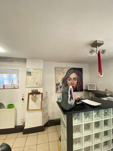 Комерційне приміщення в центрі Зайльсгайма на продаж – Фотографія 6