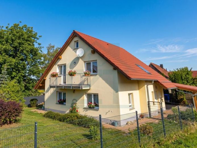 Einfamilienhaus mit 249 m² Wohn-Nutzfläche inkl. 750 m² Grundstück in Waldeck bei Hermsdorf – फोटो 1