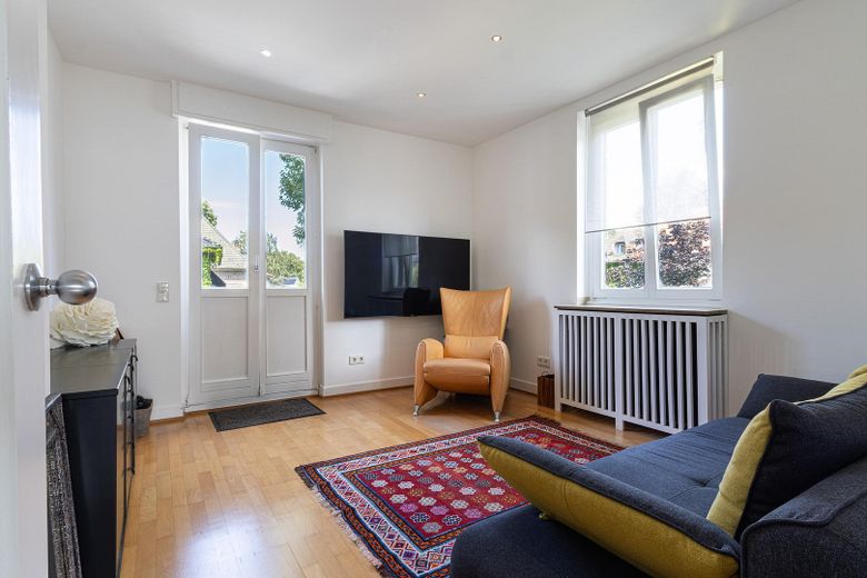 Hochwertiges Einfamilienhaus, 228 Wohnfl., 3 Etg., 5 Schlz., Terrasse, 2 Balkone, 3 Bäder & Sauna – फोटो 21