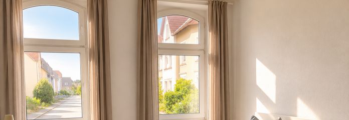 HAVRO HOMES I Sahile yakın yaşayın I Kiel’de dönemsel kiralık şık tarihi bina dairesi – Schlafzimmer 1