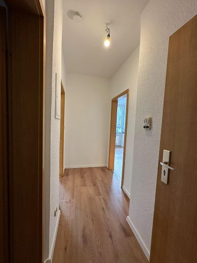 Frisch renovierte 2-Zimmer Wohnung in Essen – Diele