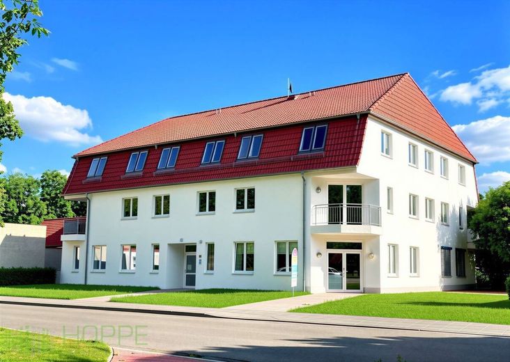 Steinhöfel OT Heinersdorf - Attraktive Familienwohnung mit Balkon – Außenansicht - (KI generiert)