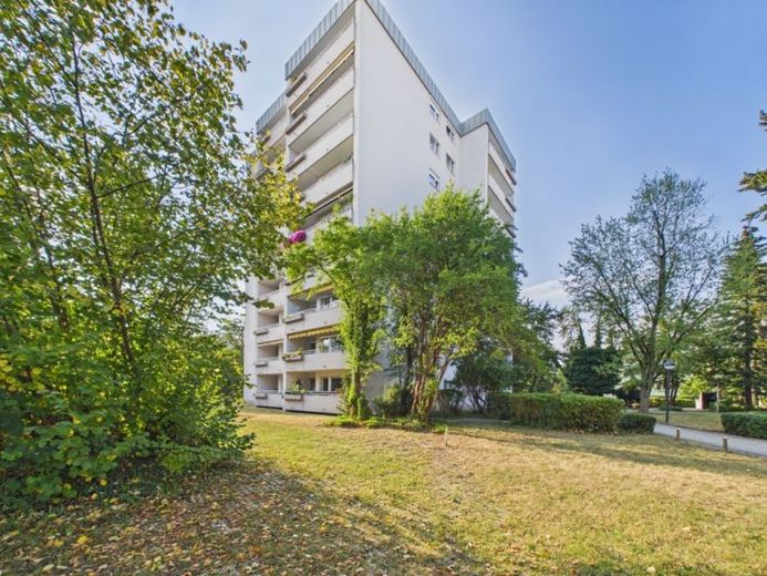 Attraente appartamento di 3 locali con balcone e cantina a Monaco-Hadern – Foto 1