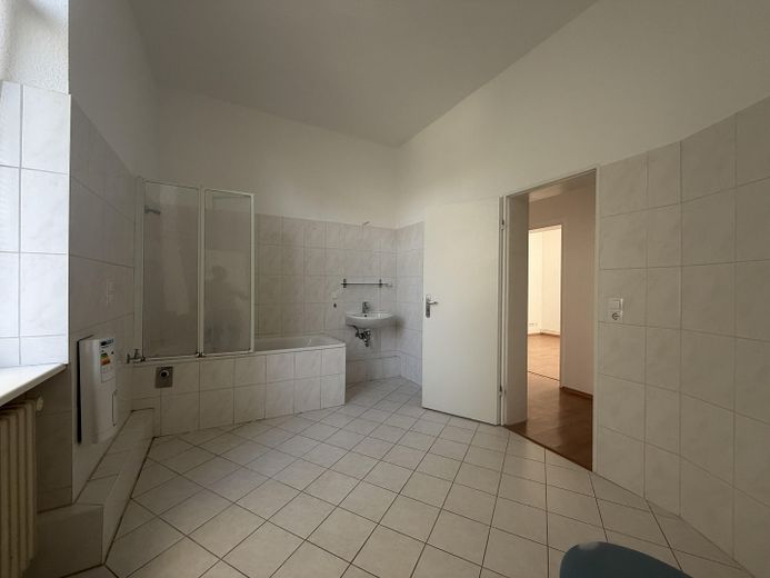 Apartamento céntrico de 3 habitaciones en Nordend con cocina equipada y baño con luz natural – Foto 12