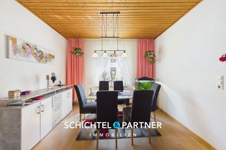 Ohlenhof | Ansprechendes Reihenmittelhaus mit Balkon und Terrasse – S&amp;P | Wohnzimmer