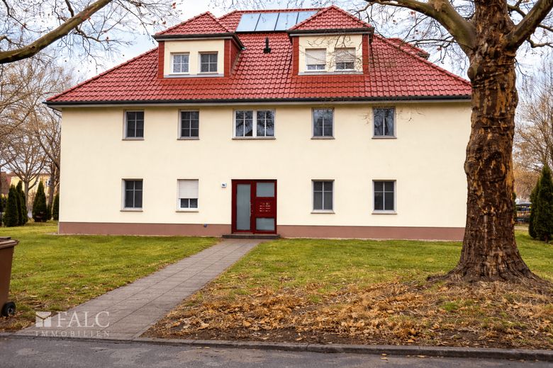 Kapitalanlage am Industriestandort * Mehrfamilienhaus mit Garagen * kein Leerstand – 36DA8366-4788-4C2C-919A-7D5BCFCDD82C