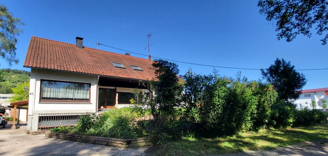 Architektenhaus in ausergewöhnlicher Alleinlage – Außenansicht 8