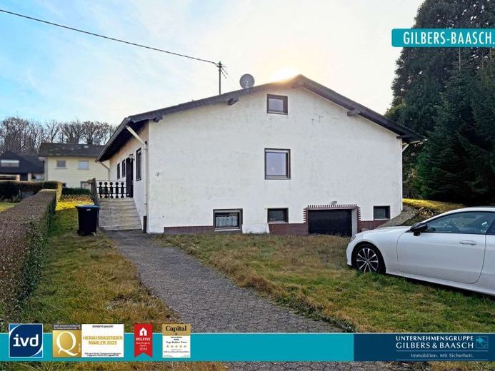 EFH con tutti gli ambienti abitativi su un unico livello e vista sulla stazione storica, appena ristrutturata! – Foto 1