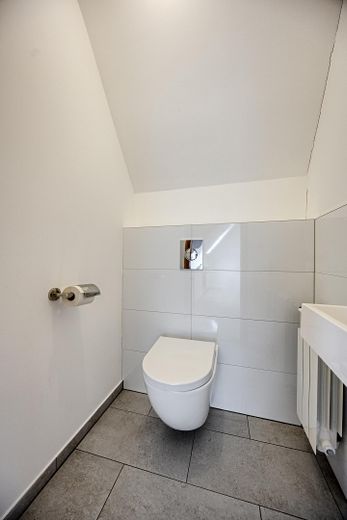 Mehr Wohngefühl als Fassade: Das Raumwunder in Bornheim—Rösberg! Ohne Käuferprovision! – WC