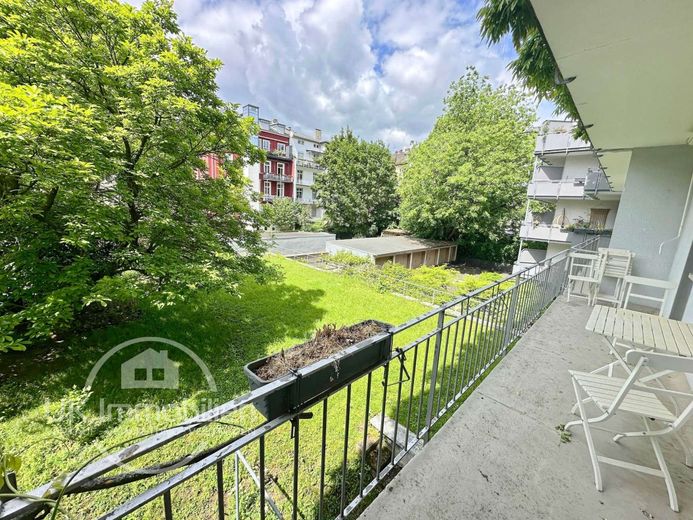 Singles &amp; DINKS aufgepasst: Top-Lage am Grüneburgweg – Balkon