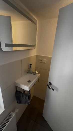 Prête à emménager | Appartement de 4 pièces de 78 m² entièrement meublé au centre de Wiesbaden – Photo 15