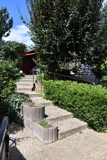 Komisyonsuz & müstakil: Dieburg’un en iyi konumunda geniş aile mutluluğu! – Aufgang zur Terrasse