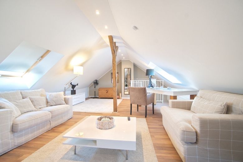 Top-Hotelalternative mit W-LAN: Charmante Maisonette in attraktiver, zentraler Lage Nähe Isenbergviertel – 002e34c692812cca4fdcef62fa49b70fd0a2bd25.jpg