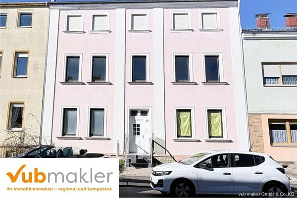 REDUZIERT!! Mehrfamilienhaus mit 4 Einheiten - solide vermietet mit Entwicklungspotenzial in Selb
