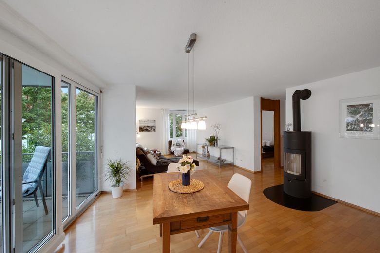 Offener Wohn- und Essbereich