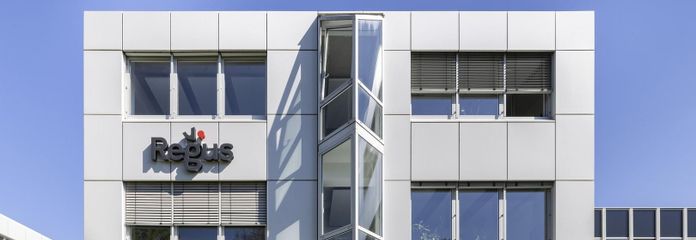 Pronájem kanceláře 1.440 m²