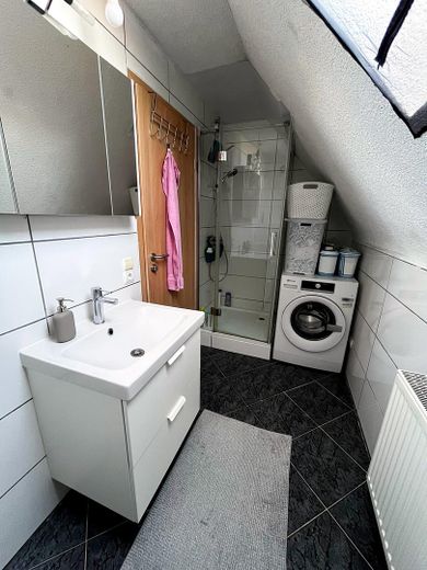 Licht 3-kamerappartement op de bovenste verdieping in Untergruppenbach – Foto 6