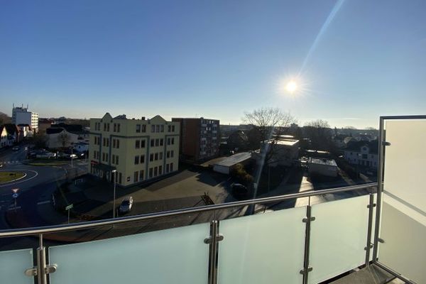 Penthouse mit Top-Aussicht und UNEINSEHBARER großer Dachterrasse!