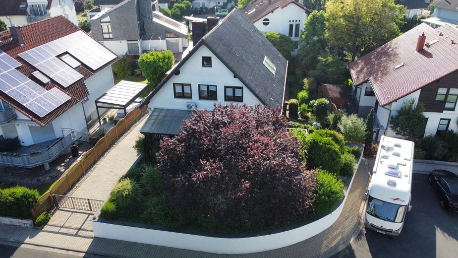 Von Privat: Großes Einfamilienhaus mit Wellnessbereich zu verkaufen! – Foto 18