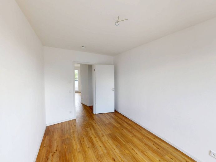 RÊVE DE NEUF : Appartement exclusif de 3 pièces avec cuisine équipée et grande terrasse sur le toit à Langenhorn – Ansicht II: Schlafzimmer I