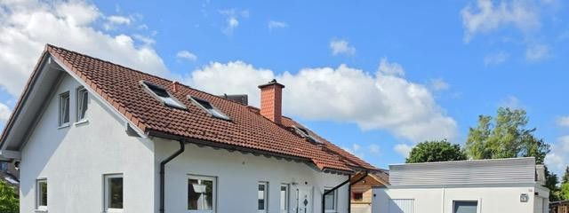 منزل جميل مع شقة مستقلة وحديقة معتنى بها، في موقع هادئ – دون عمولة. – Haus Lossburg-Wittendorf
