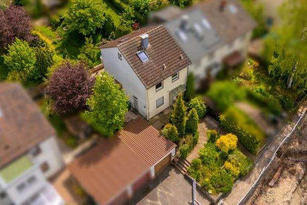 Hier fühlt sich Familie zu Hause – Reihenendhaus mit Charme und Garten
