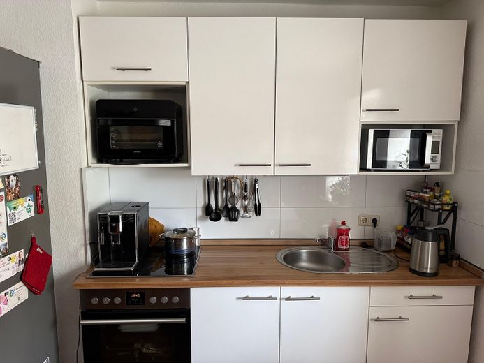 Apartamento ideal para solteros cerca del hospital, con jardín propio – Küche