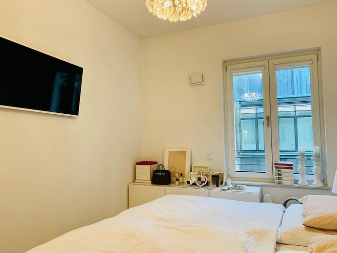 2,5 Zimmer Wohnung mit Balkon und Skylineblick – Schlafzimmer