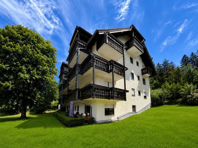 Zwei Wohnungen, ein Zuhause: Seltene Gelegenheit in Bad Herrenalb – Foto 1