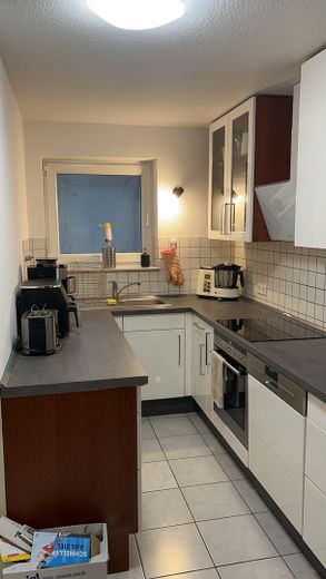 Apartamento de 1 habitación en Moselweiß con cocina y plaza de aparcamiento – Küche