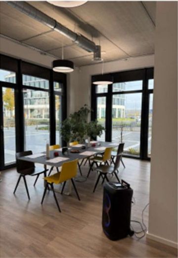 Köln_Großraumbüro_Besprechungsbereich