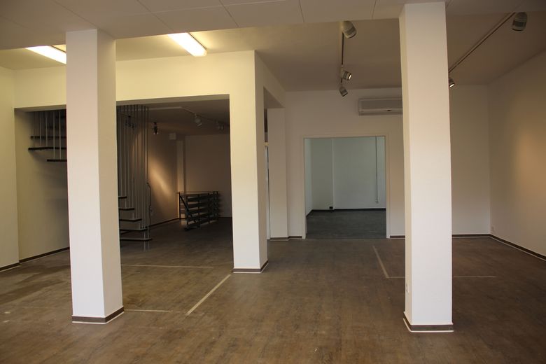 Raum 1 mit Blick in Raum 2