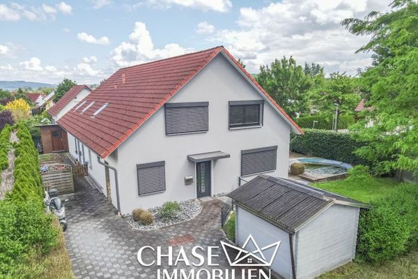 Moderne Wohneinheit in TOP-Wohnlage - Bestes Wohnen mit Garten und Pool in Hameln, Wangelist!